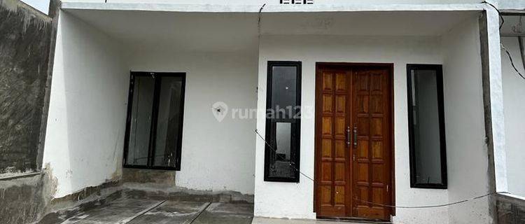 Rumah di Jln Bunga Ester Padang bulan SHM Baru 1