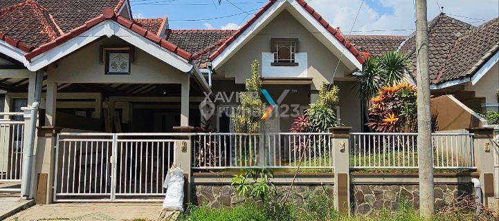 Rumah Minimalis Modern di Lembah Dieng, Sukun Malang 1