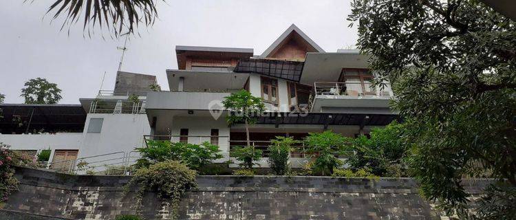 Rumah Villa Super Mewah di Area Raya Tidar, Dau Malang  1