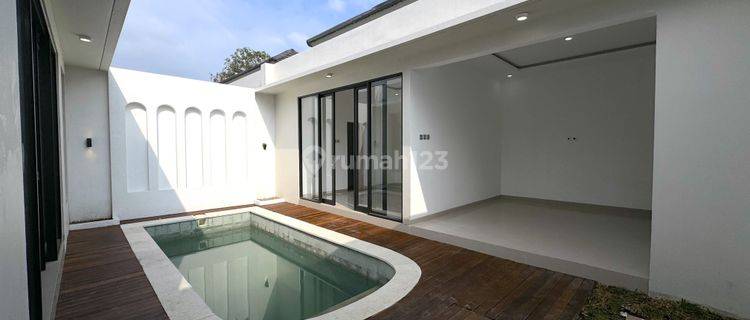 Leasehold 2 Bed Rooms Villa In Seminyak 1