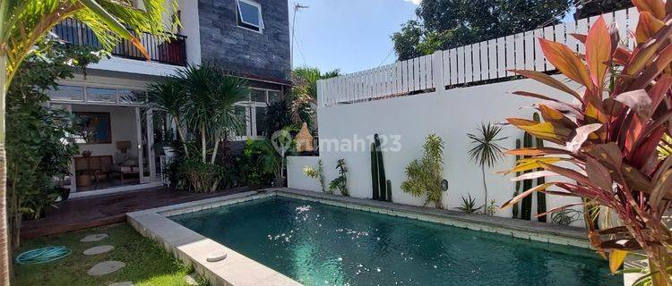 VILLA 3 BEDROOM FULL FURNISH YEARLY RENTAL IN KEROBOKAN SEMINYAK 1