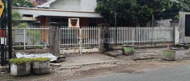 Dijual Rumah Murah Strategis di Jl.Widodaren 1