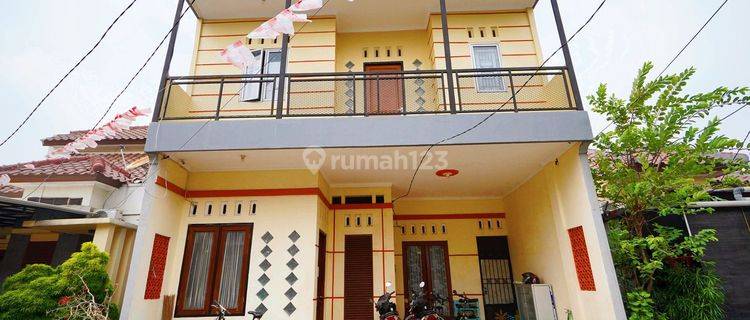 Rumah Seken Cantik 2 Lt Luas dekat Margo City Dibantu KPR  J17396 1