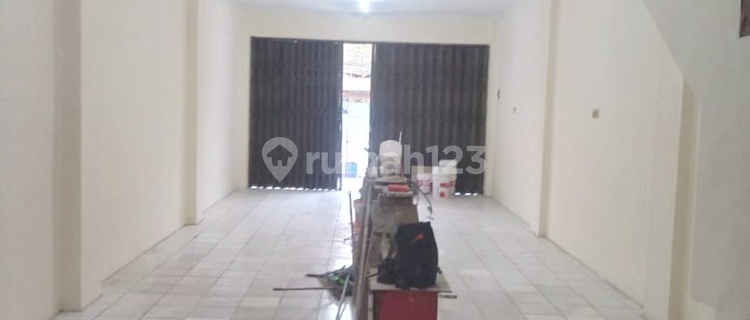 Ready-to-Use 4.5-Floor Shop House in Kramat Jaya, Koja, North Jakarta 1