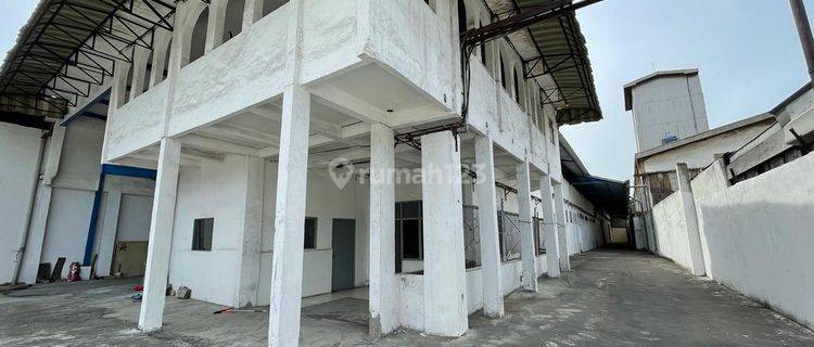 Disewakan Gudang Bagus di Raya Mastrip Surabaya  1