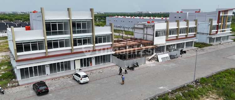 Modern 2-Storey Shop House in the Strategic Area of AKR GEM City Gresik 1