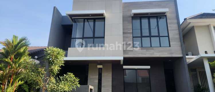 For Sale New and Strategic House in Woodland Citraland 1