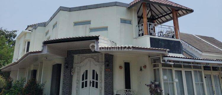 Dijual Rumah Bagus Full Furnished di The Taman Dhika, Sidoarjo 1