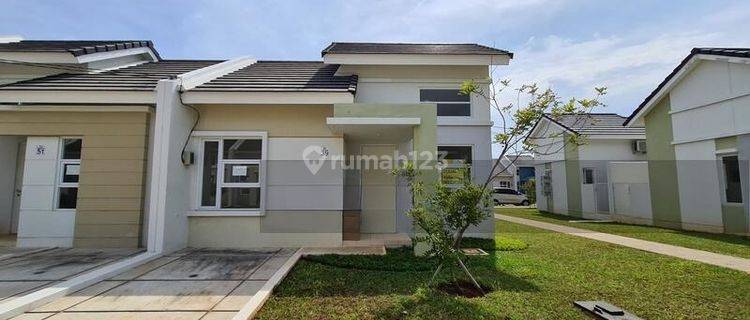 Rumah Hoek Cantik di Kalista Summarecon Karawang 1