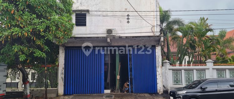 FOR RENT LARGE SHOPHOUSE ZERO ROAD IN MOJOKERTO 1