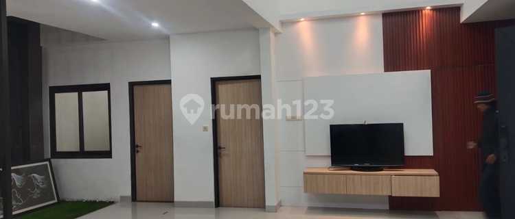 Rumah Bagus Semi Furnished SHM Kota Baru Parahyangan, Bandung tatar Banyak Sumba 1