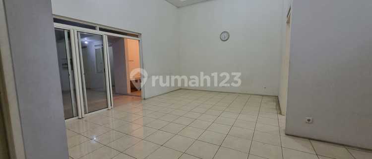 Rumah Bagus Unfurnished SHM Kota Baru Parahyangan, Bandung tatar Purbasari 1