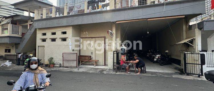 RUMAH KOST HITUNG TANAH STRATEGIS BELAKANG MALL TAMAN ANGGREK 1