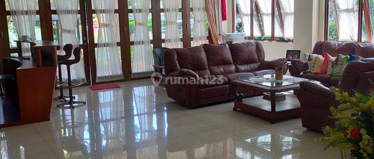 Dijual Villa 4 BR View Langsung Danau Bagus, Kota Bunga Cipanas 1