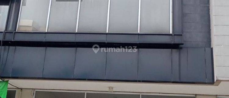 Dijual ruko strategis 3 lantai di Kota Wisata Cibubur 1