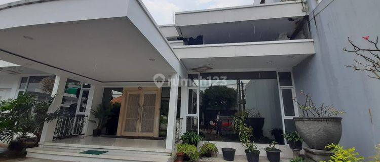 Ruang Usaha Lokasi Premium Di Jl Sabirin Kotabaru Yogyakarta 1