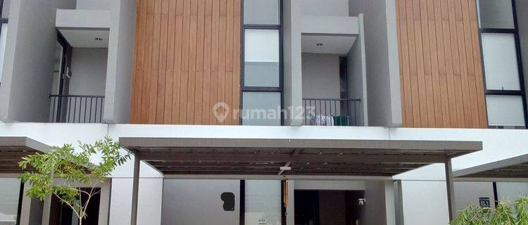 Disewakan Rumah Full Furnished Siap Huni di Grand Wisata Cluster O2 1