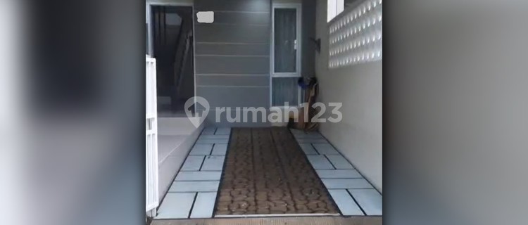 Disewakan Rumah Cantik Asri di Meutia Kirana Bekasi Timur 1