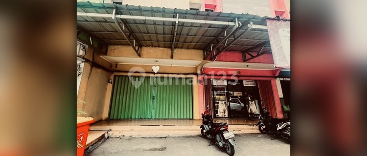 For Rent: 2-Story Shop House in Perwira Kaliabang - Strategic Location, Price 60 Million! 1