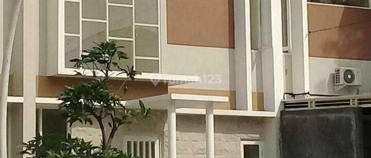 Jual Cepat Rumah Siap Huni Perumahan Istana Mentari Sidoarjo 1