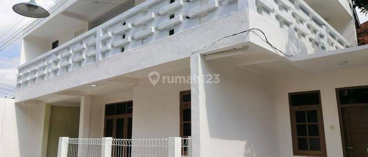 Rumah 2 lantai mangku jalan di Minomartani sleman yogyakarta 1