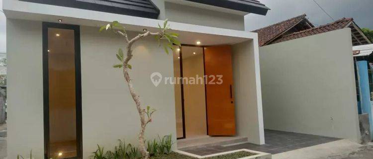 RUMAH BARU MODERN MINIMALIS DI KALASAN DEKAT  EXIT TOLL PRAMBANAN 1