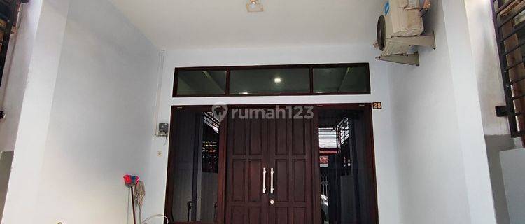 Rumah 2 Tingkat Siap Huni Di Jalan H. Abbas 1