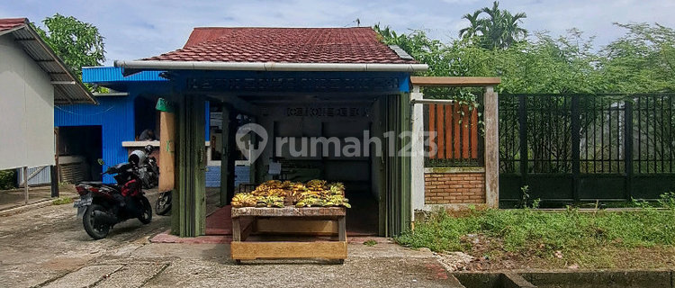 Kios on the Side of Jl Karna Sosial, South Pontianak 1