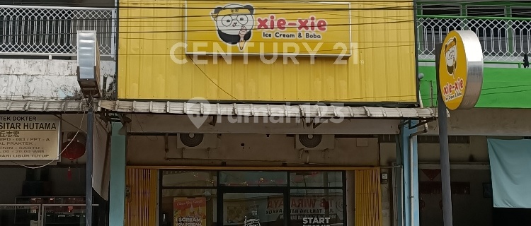 Strategically Located 2-Storey Shop House on Jl Padang Pasir Sakkok, Singkawang City Center 1