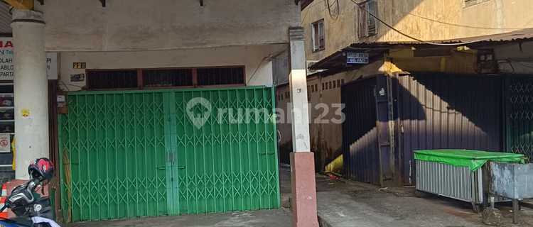 Strategic Shop House in the Center of Crowds and Culinary, Jl. Patimura Pontianak 1