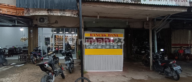 Strategic Shop House on Sanggau Main Road, Suitable for Business and Office 1