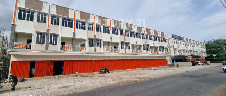 Strategic Shop House in Busy Area Suitable for Various Businesses in Pontianak 1