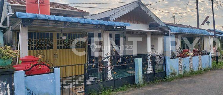 Rumah Murah Meriah Jl. Pramuka Jeruju Pontianak 1