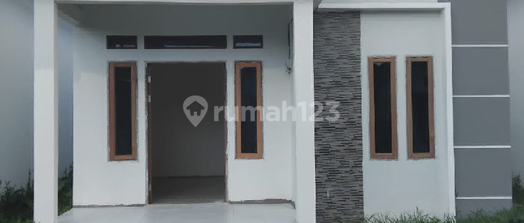 New Home Ready to Occupy Near Market and Culinary Spots in Siantan Ptk 1