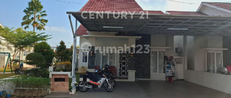 House in a Neat, Safe, Flood-Free Cluster, Ampera Pontianak 1