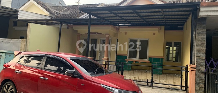 Rumah Dekat Taman Bermain 1
