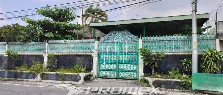 Disewakan Rumah Strategis di Penumping, Solo 1