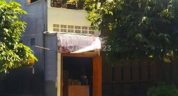 Ruko bagus 3 lantai siap pakai di pasar kliwon 1