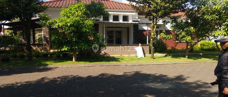 Rumah Bagus Asri Di Kota Baru Parahyangan  SHM - Sertifikat Hak Milik 1