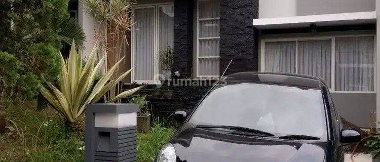 Dijual Rumah 2 Lantai Bagus Lokasi Didago Resort Bandung  1