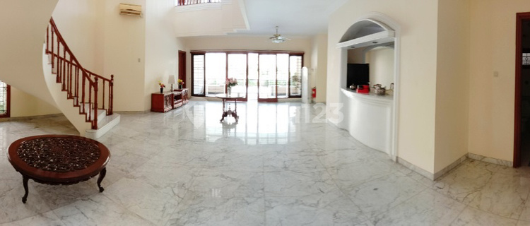 Rumah Mewah Besar Bisa Untuk Kantor / Tempat Tinggal Parkiran Luas Di Cipete Lokasi Strategis  Semi Furnished 1