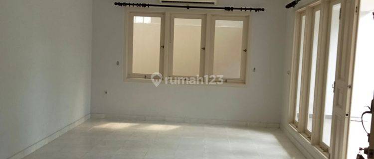 Disewakan Rumah Bisa Untuk Kantor Area Prime Menteng 1