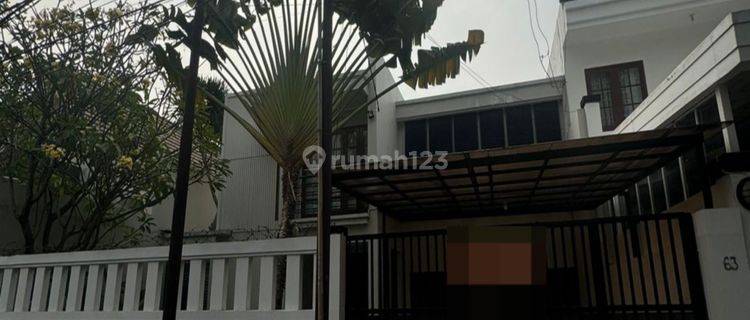 Rumah Minimalis Modern 2 Lantai Semi Furnsihed Di Dalam Komplek Kemang  1