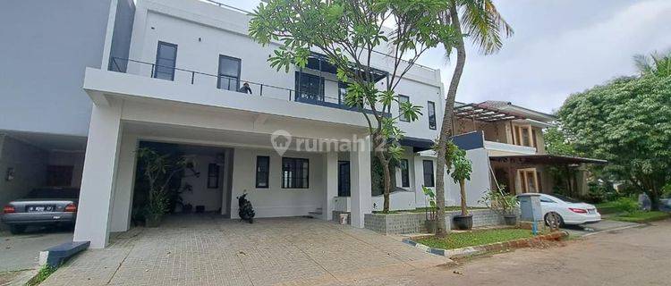 Brand New !! Rumah cantik 2 lantai  di Bintaro tangsel 1