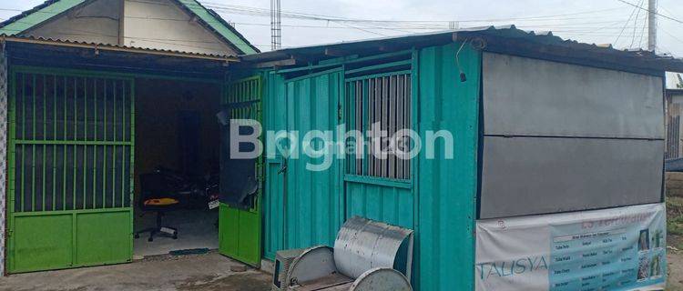 Rumah Di Area Wisata Pantai Boom Banyuwangi Jawa Timur  1