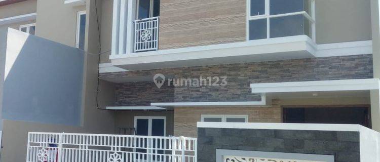 Rumah bagus 2 lantai di Cluster, Gawanan, Colomadu  1