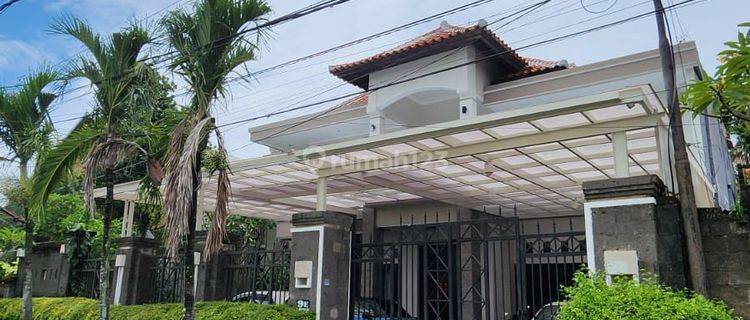 Rumah siap huni di pinggir jalan utama Renon Denpasar 1