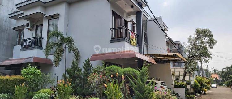 Rumah 2 Lantai Di Jual Taman Jatimakmur Indah, Pondok Gede.  1