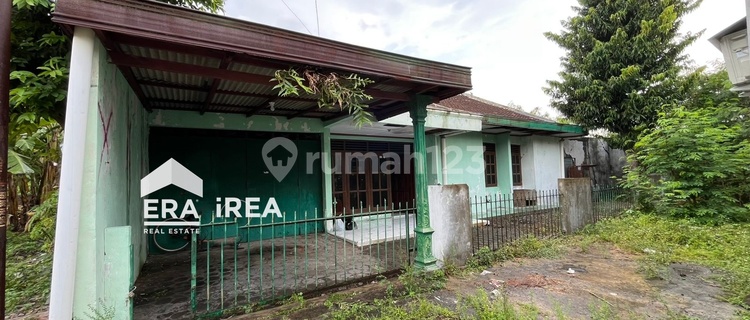 House for Sale in Solo Near UNISRI Campus 1