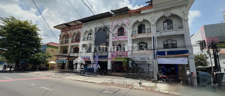 Shop House for Rent in Solo Near Purwosari Station 1